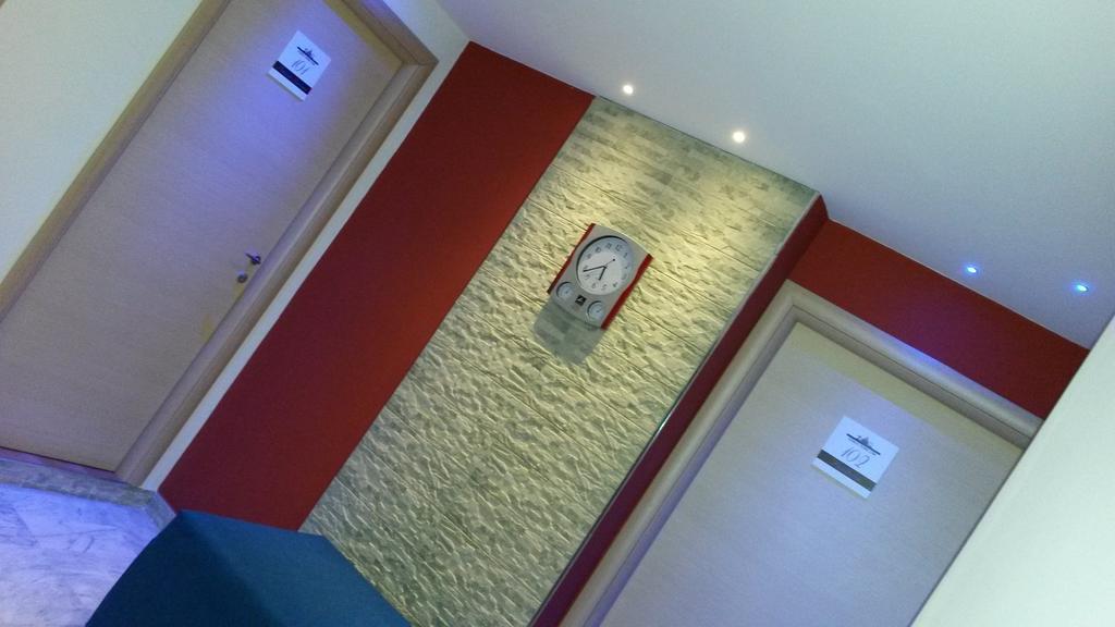 Domus Roma Hotel Bagian luar foto