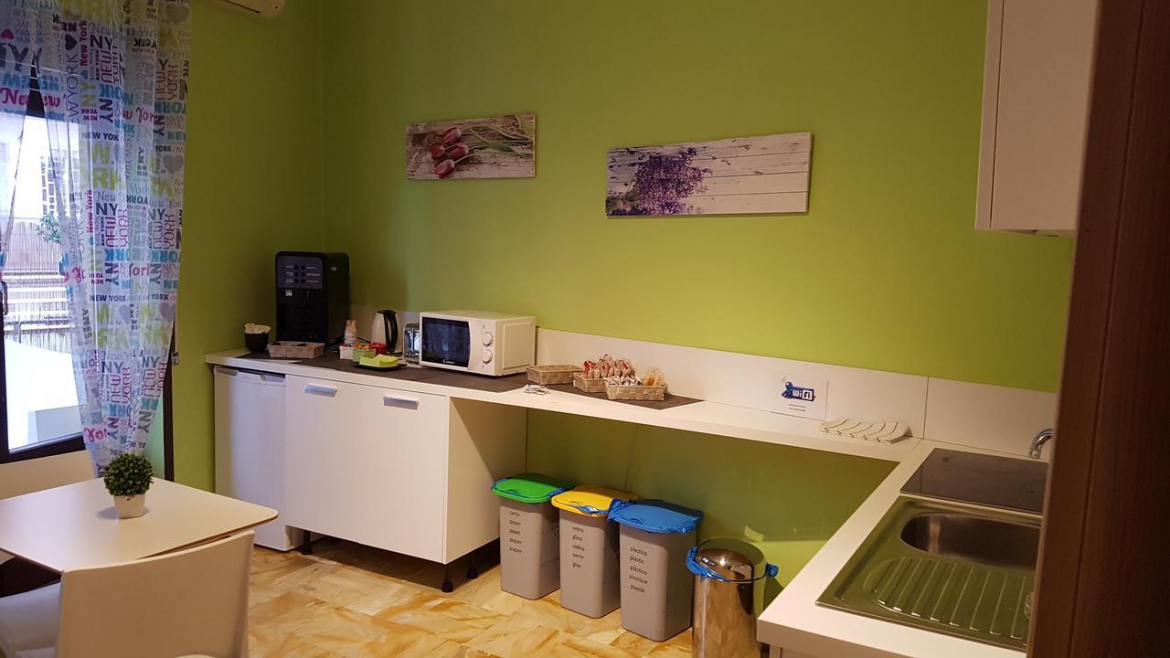 Domus Roma Hotel Bagian luar foto