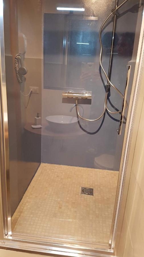 Domus Roma Hotel Bagian luar foto