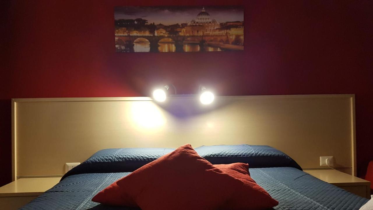 Domus Roma Hotel Bagian luar foto